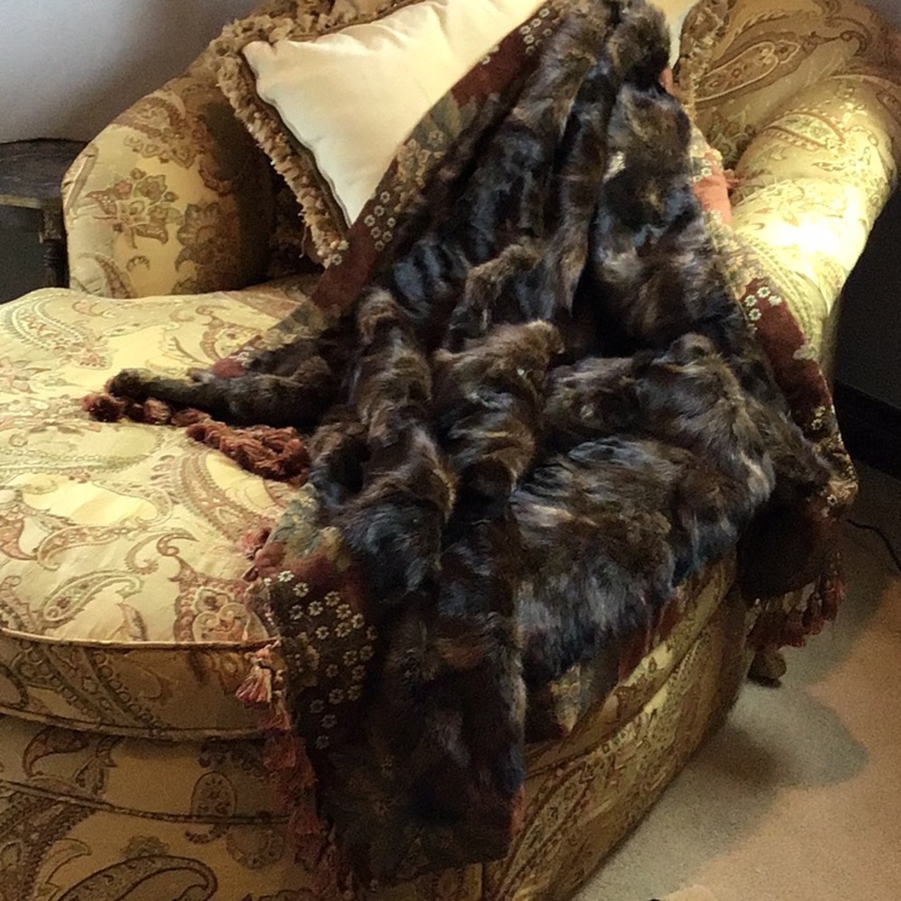 Mink Throw reverses to heavy Chenille